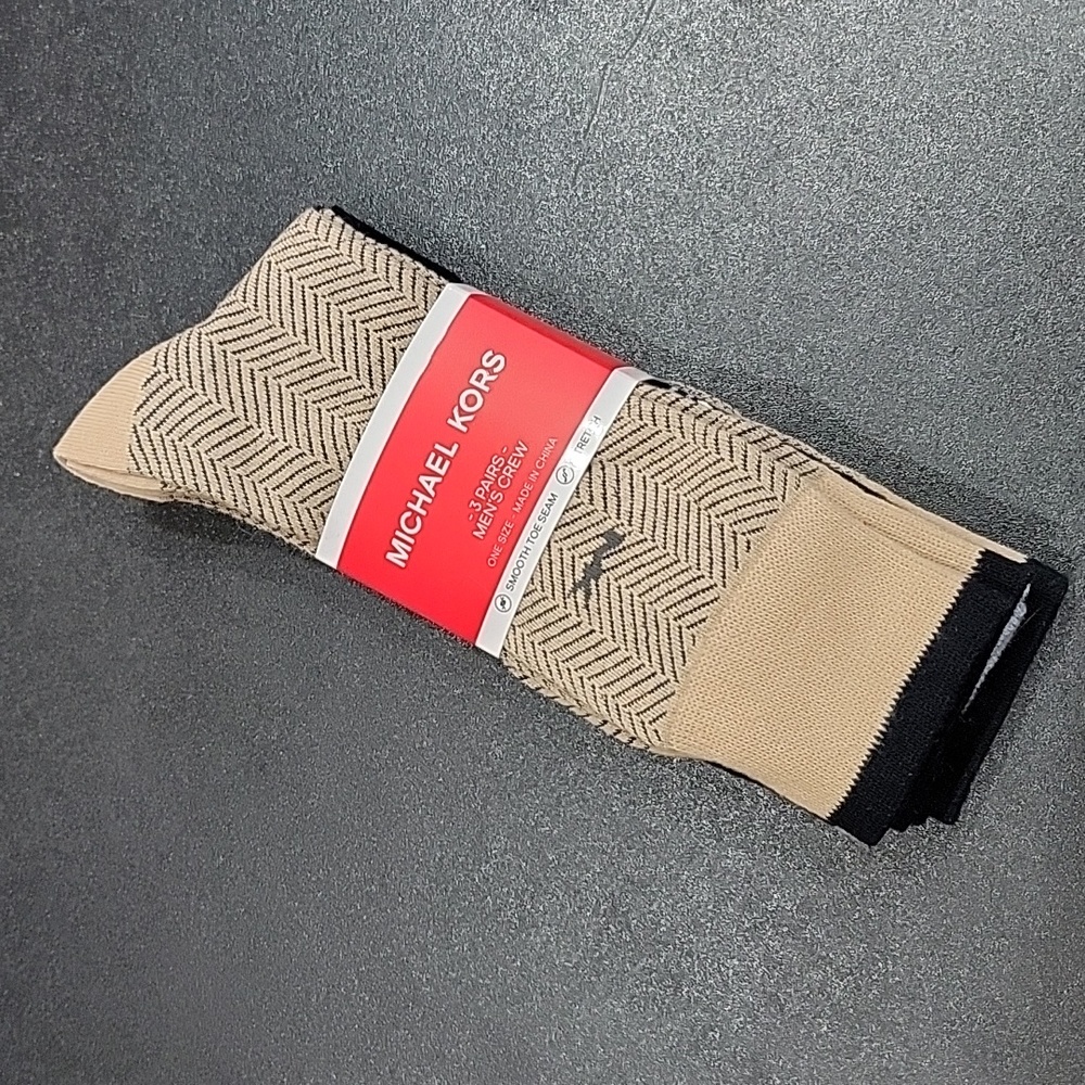 NWT MICHAEL KORS 3 PAIRS MEN'S  CREW SOCKS